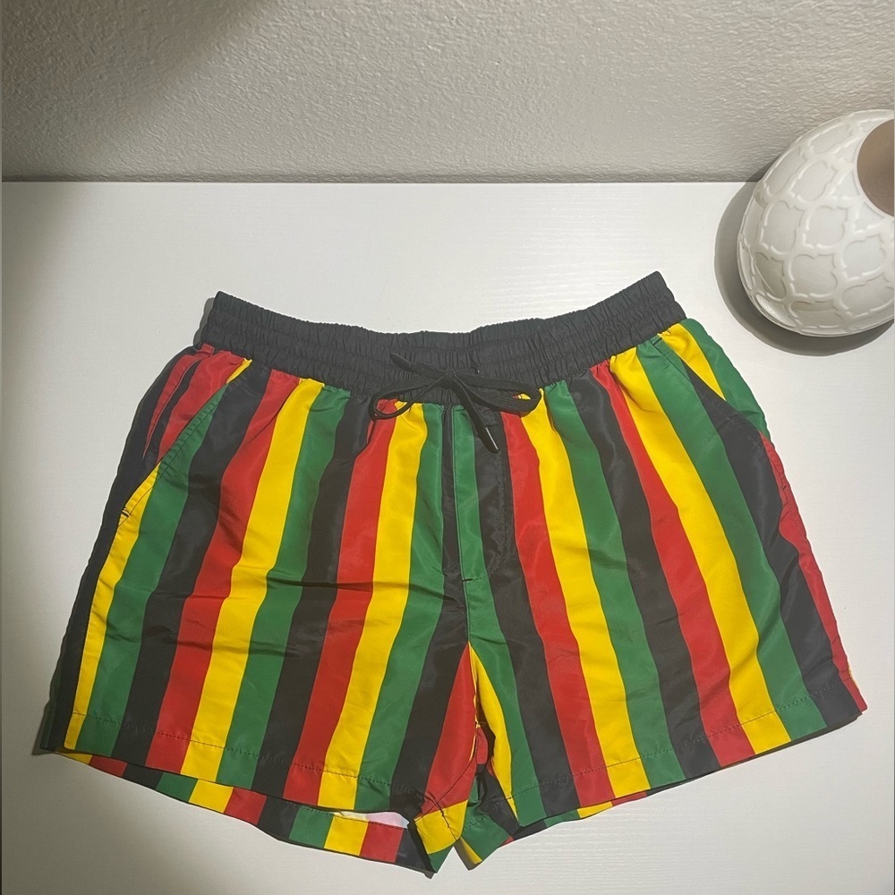 Forever 21 | Men’s Size XL | Rasta Board Shorts